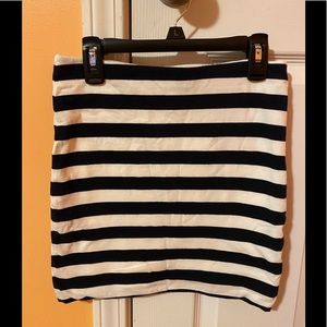 Basic H& M stretchy skirt XS